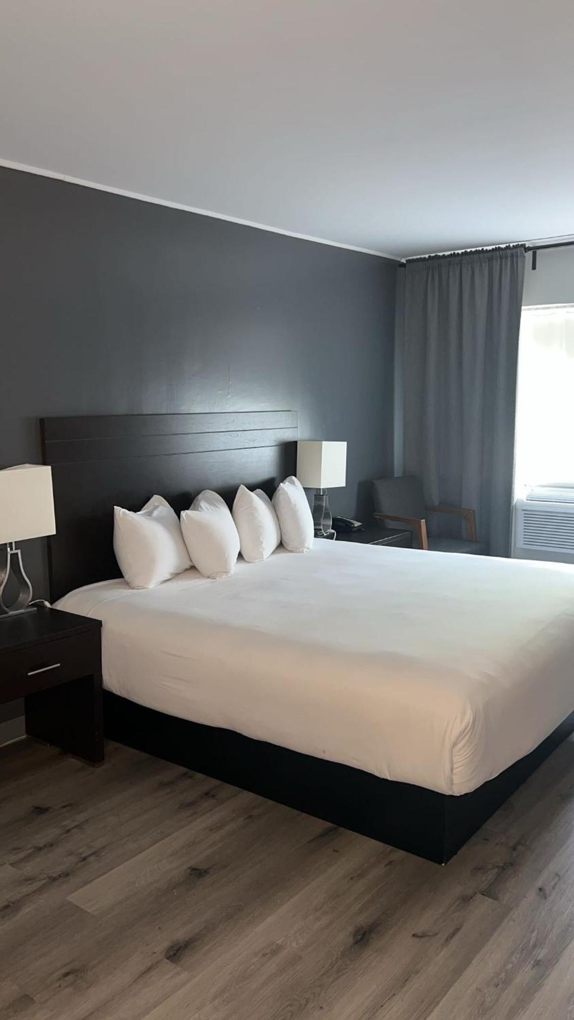 Hotel Newstar Montréal Buitenkant foto